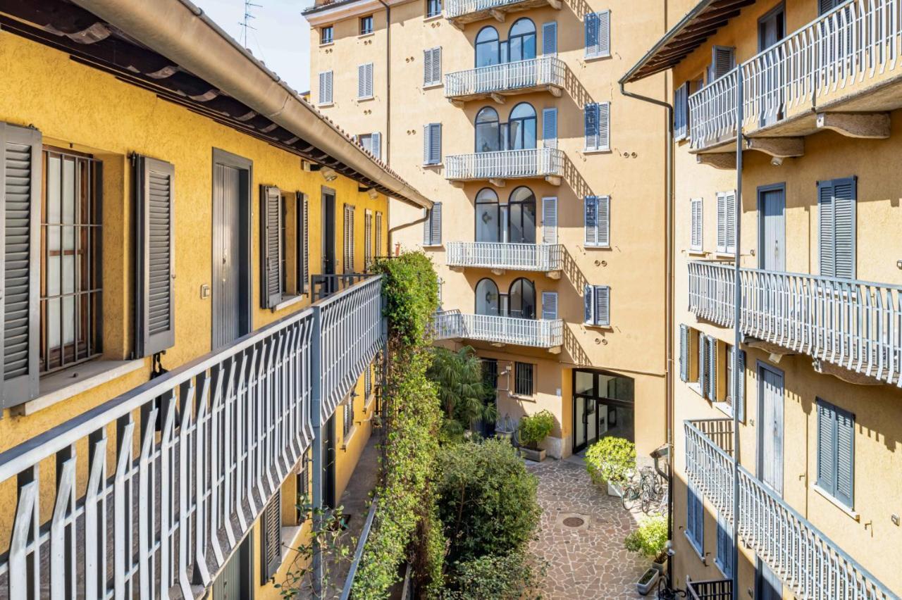 Easylife - Romantico Appartamento Sulla Darsena Milan Luaran gambar