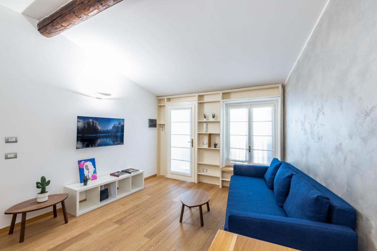 Easylife - Romantico Appartamento Sulla Darsena Milan Luaran gambar