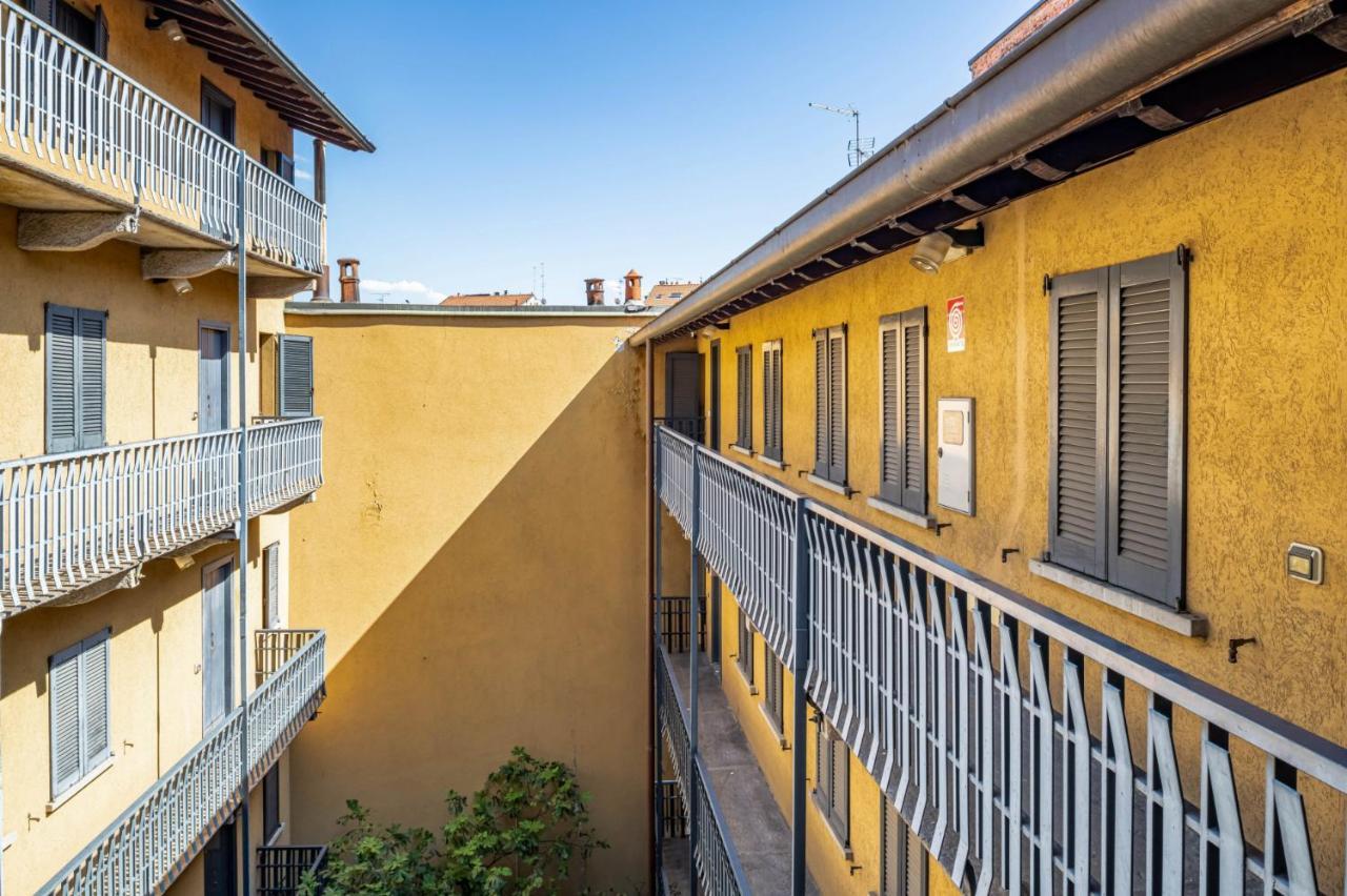 Easylife - Romantico Appartamento Sulla Darsena Milan Luaran gambar