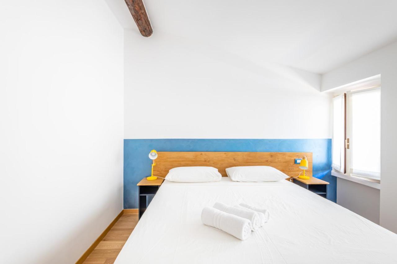 Easylife - Romantico Appartamento Sulla Darsena Milan Luaran gambar